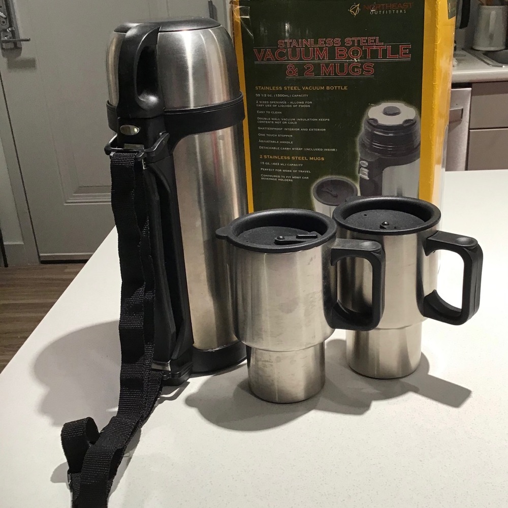 NorthEast Outfitters Vacuum Bottle & 2 Mugs